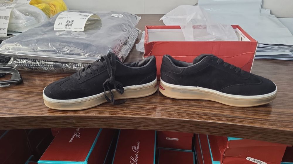 Обувь кеды новые, черные