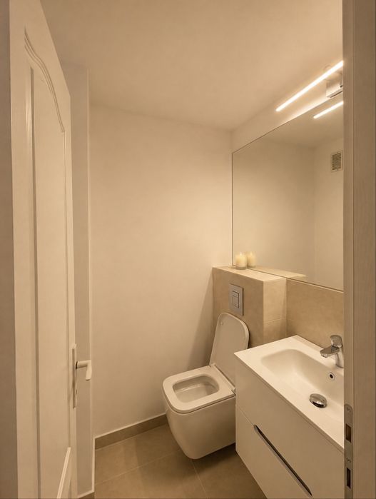 Persoana fizica Apartament 80 mp / 2 băi / 3 balcoane / prima închiriere