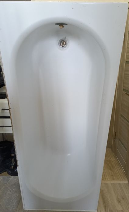 Срочно Продаю ванна акрил