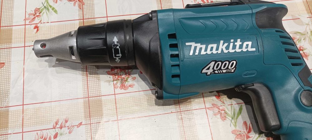 MAKITA FS400 Винтоверт електрически