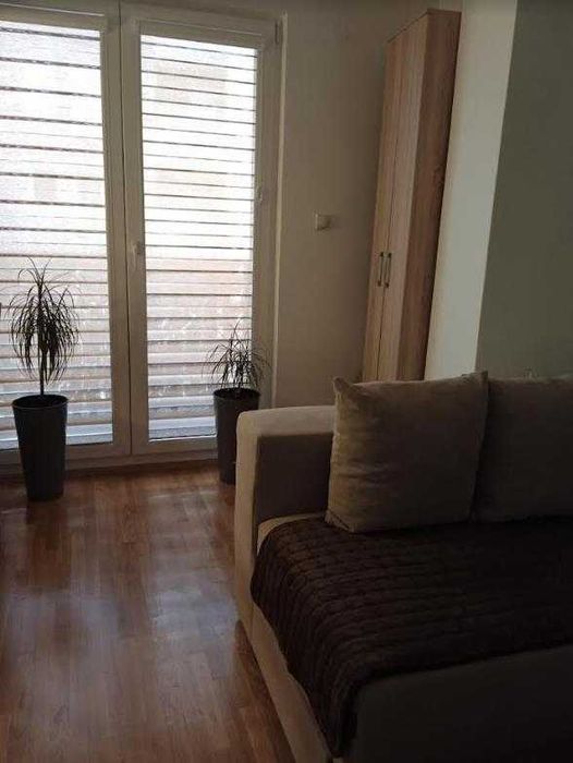 Дава се под наем Двустаен апартамент в София, Триъгълника - 65 кв.м за 408 € - Снимка #2