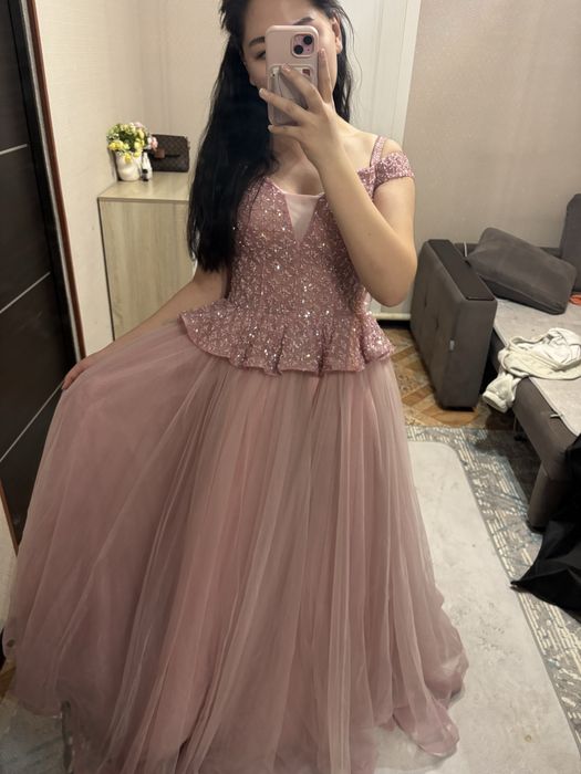 Платье нежный выпускной