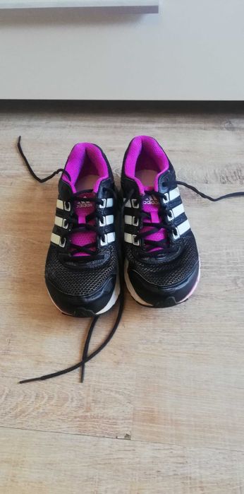 Дамски маратонки Адидас - 39 номер