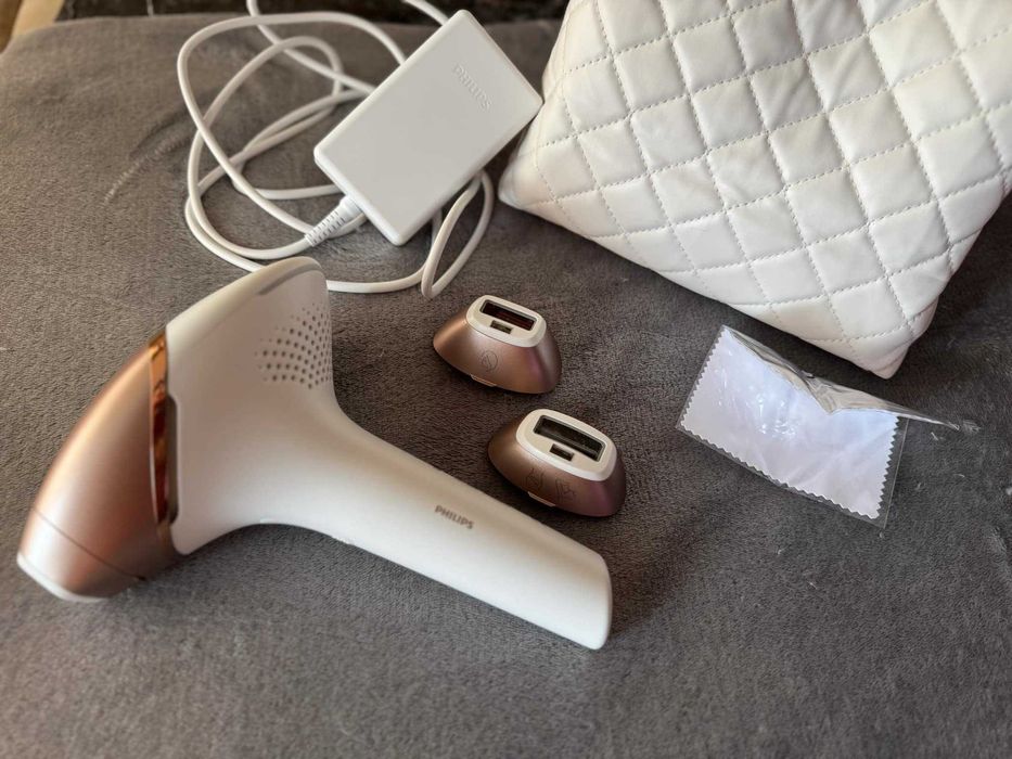 Фотоепилатор Philips Lumea IPL 9000 BRI955/00