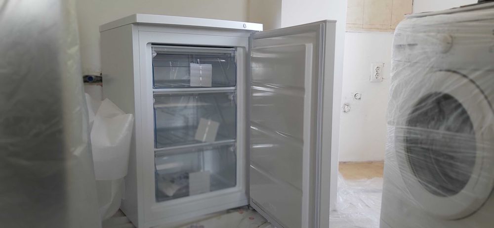 Чисто нов фризер Бош