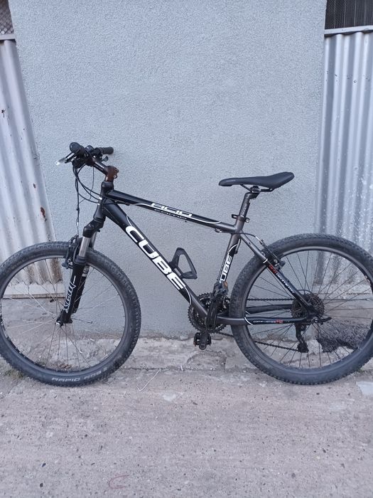 Bicicleta cube 26