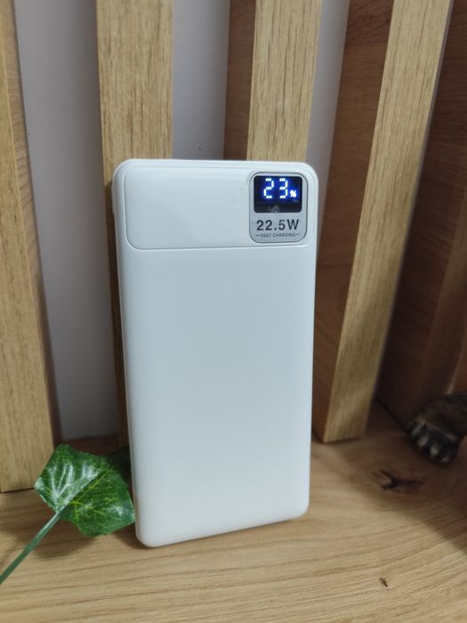 NOUA Baterie externa 10.000 Ah cu cablu inclus model slim deosebit