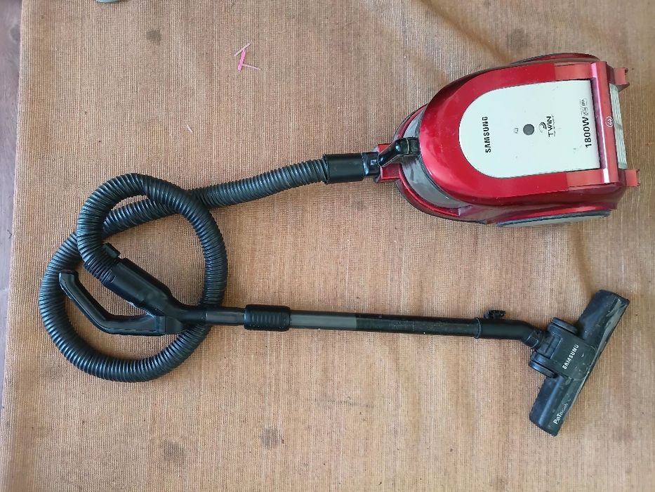 Пылесос самсунг.