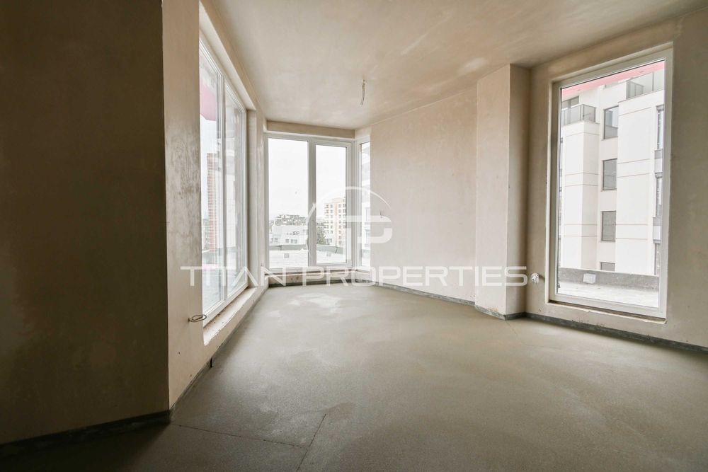 Тристаен , за продажба , Кръстова вада