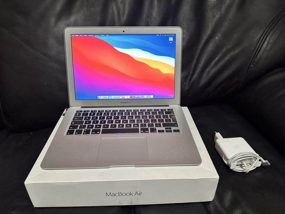 Apple Macbook Air 2017 Cutia Completa