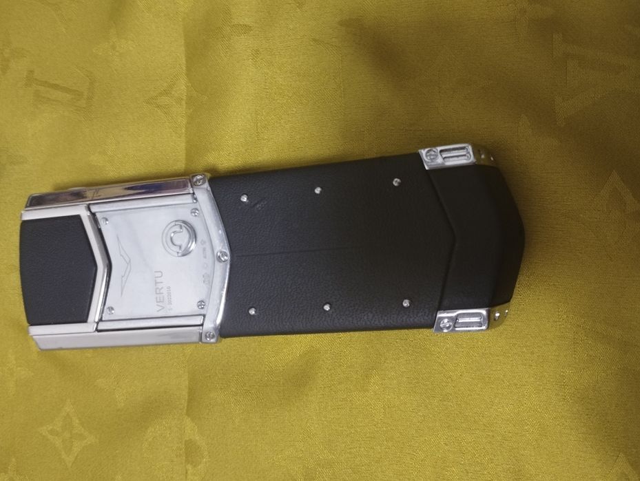 Assalom alekum Telefon Sotiladi Vertu Dual Sim