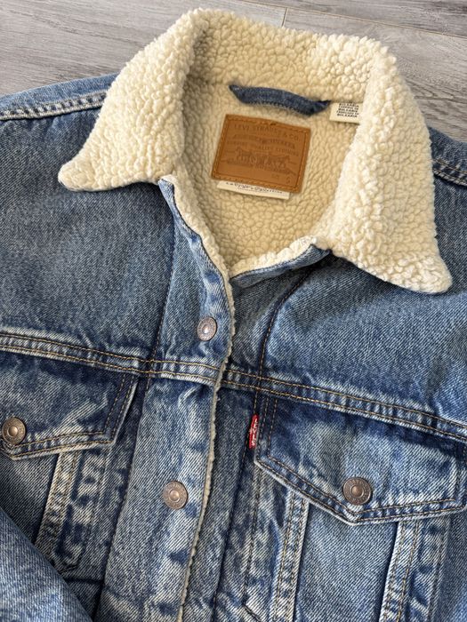 Levi's куртка джинсовая женская