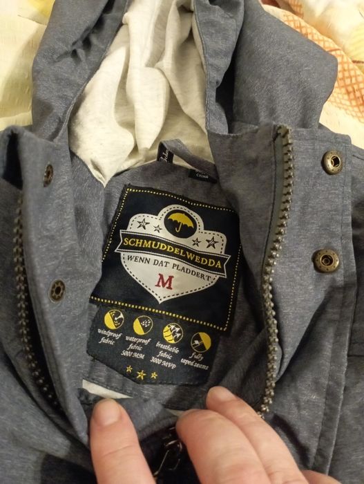 Geacă măsura M.     .