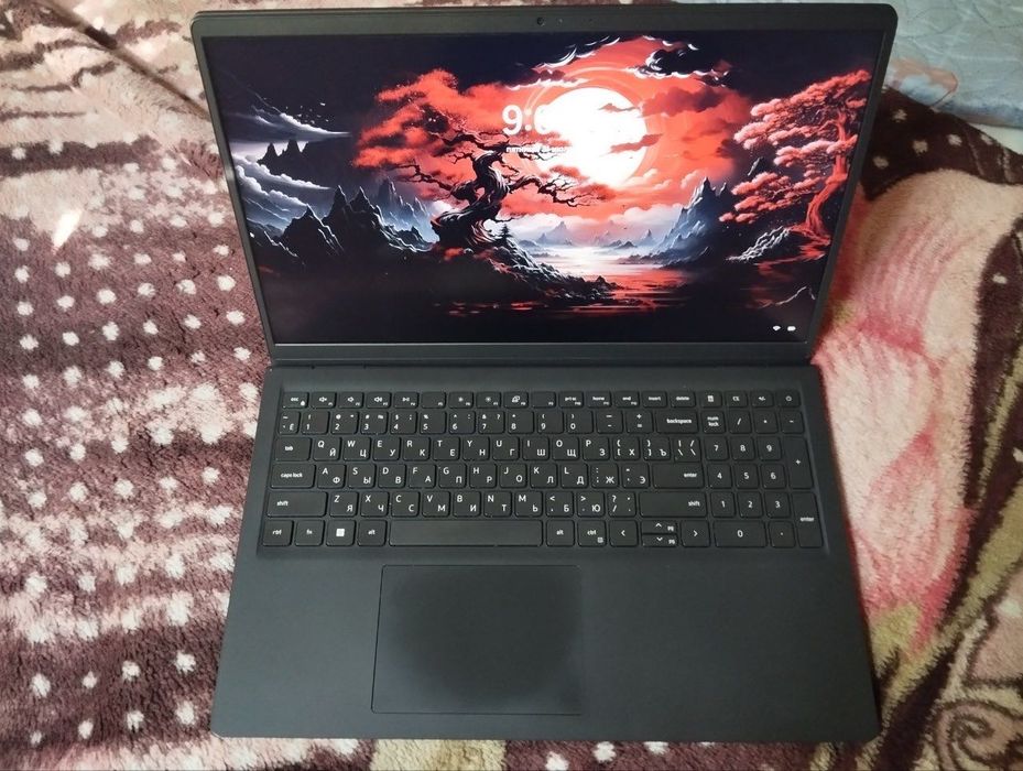 DELL ноутбук с комплектом