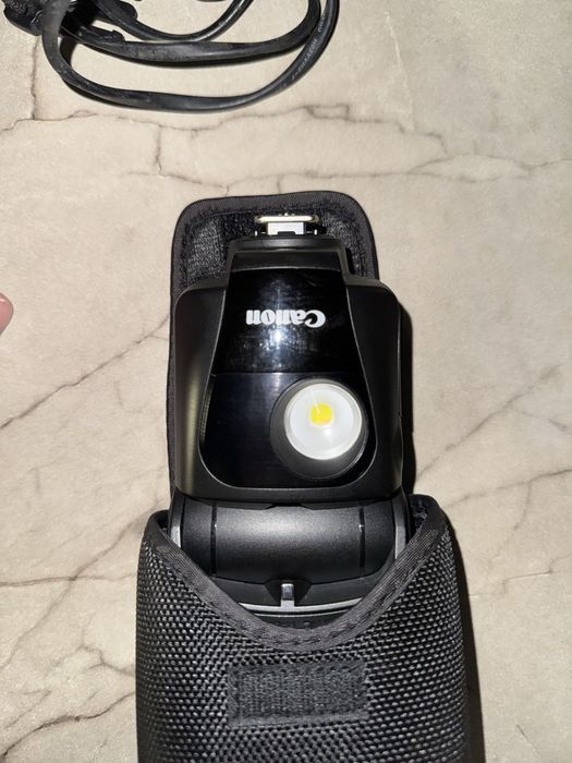 canon eos 500D………..
