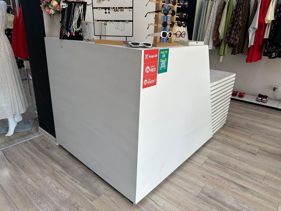 Продается ресепшен в идеальном состоянии!