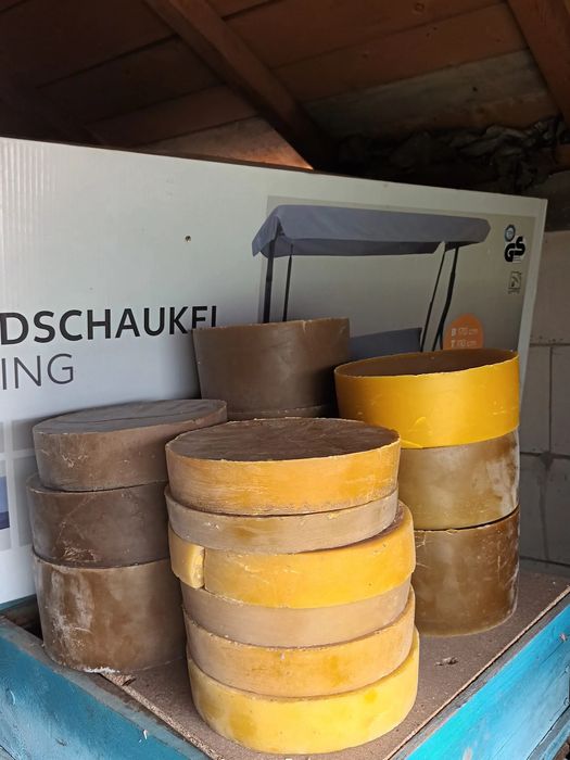 Vand ceara de albine naturala