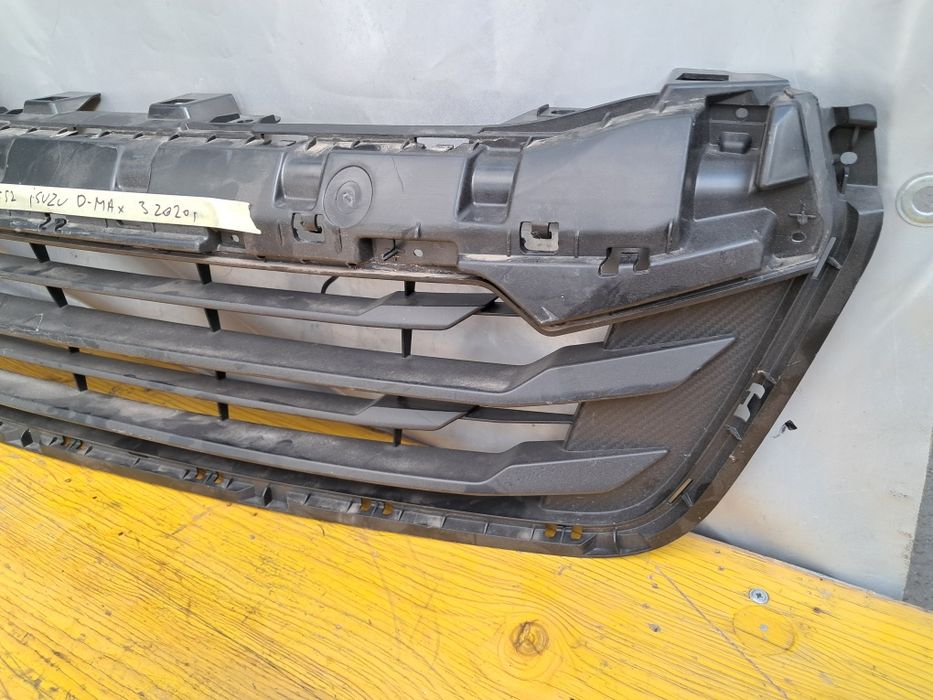 Грил решетка Isuzu  D-Max 3 2020г
