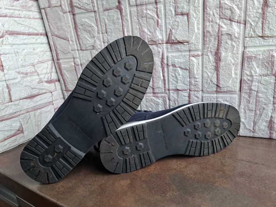 мъжки зимни обувки,боти,кубинки,ном43,Tommy Hilfiger