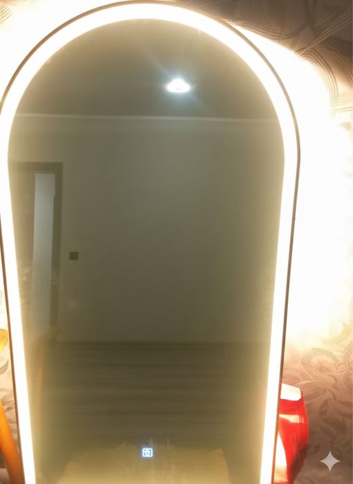 Продам зеркало с подсветкой