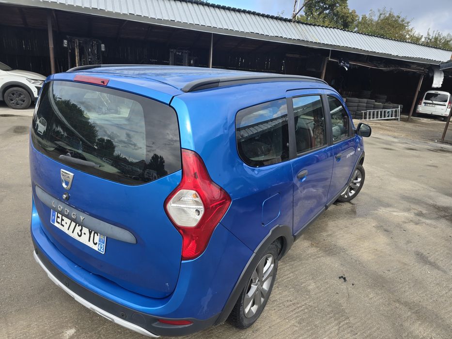 Dacia Lodgy 7 Locuri clima varianta full  avariata de Grindina