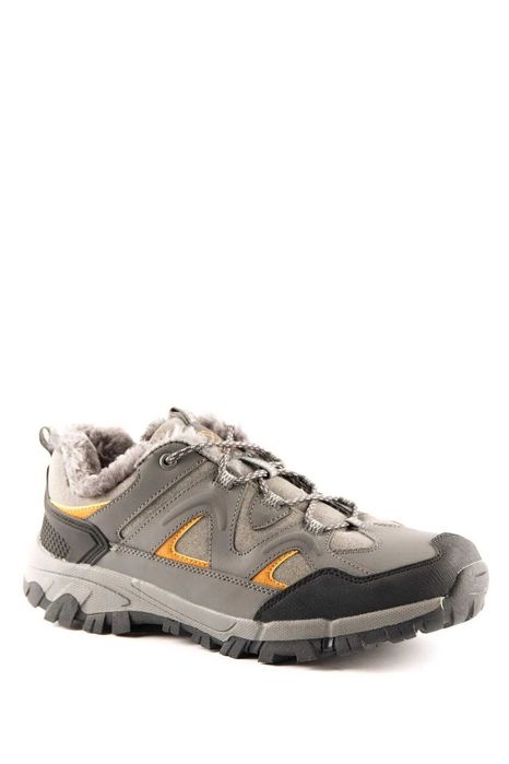 Продам обувь ботинки зимние трекинговые