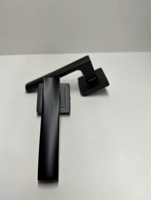 Дверные ручки 2шт