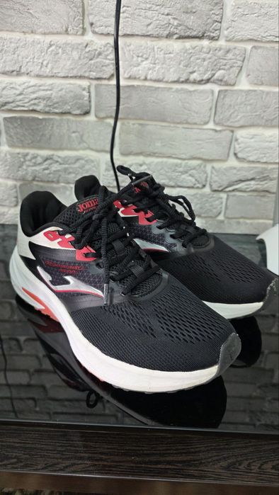 Оригинальные кроссы Joma
