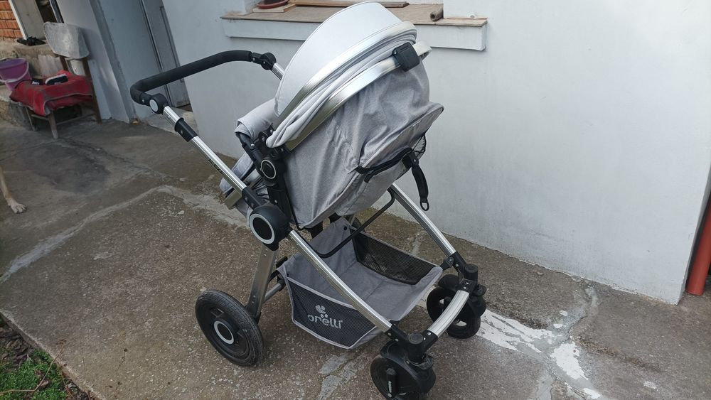 Бебешка Количка. .