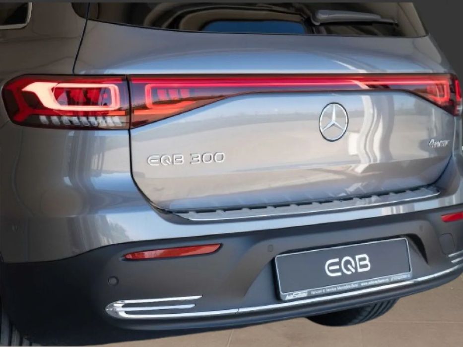 Mercedes-Benz EQB EQB 300 4Matic AMG Premium Memory MBUX+Garantie 2 ani