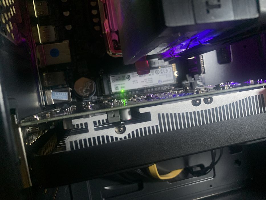 Kuchli gamer va montaj kompyuter, holati ideal, muammosiz