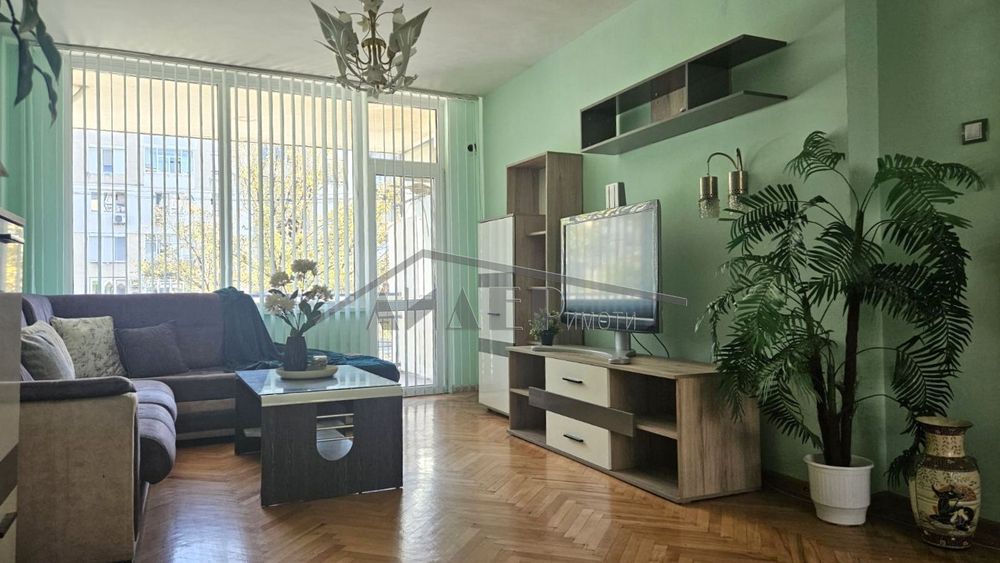 Продава се Тристаен апартамент в Пловдив, Център - 99 кв.м за 2283 €/кв.м - Снимка #2