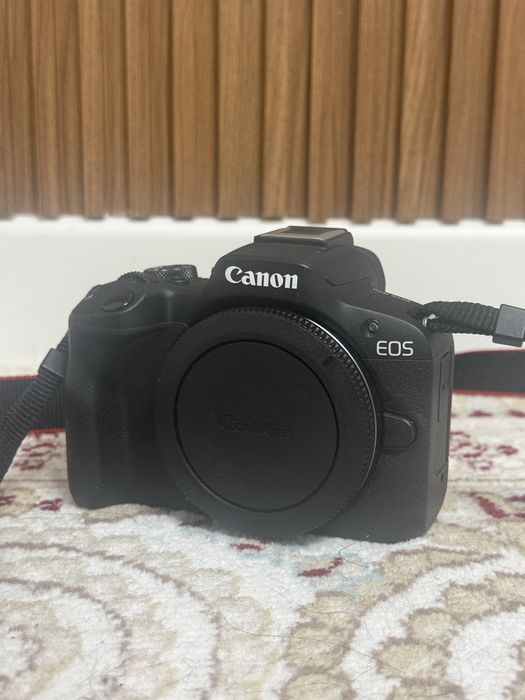Фотоаппарат Canon EOS R50