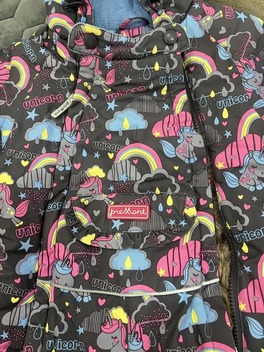 Продам зимний комбинезон для девочки