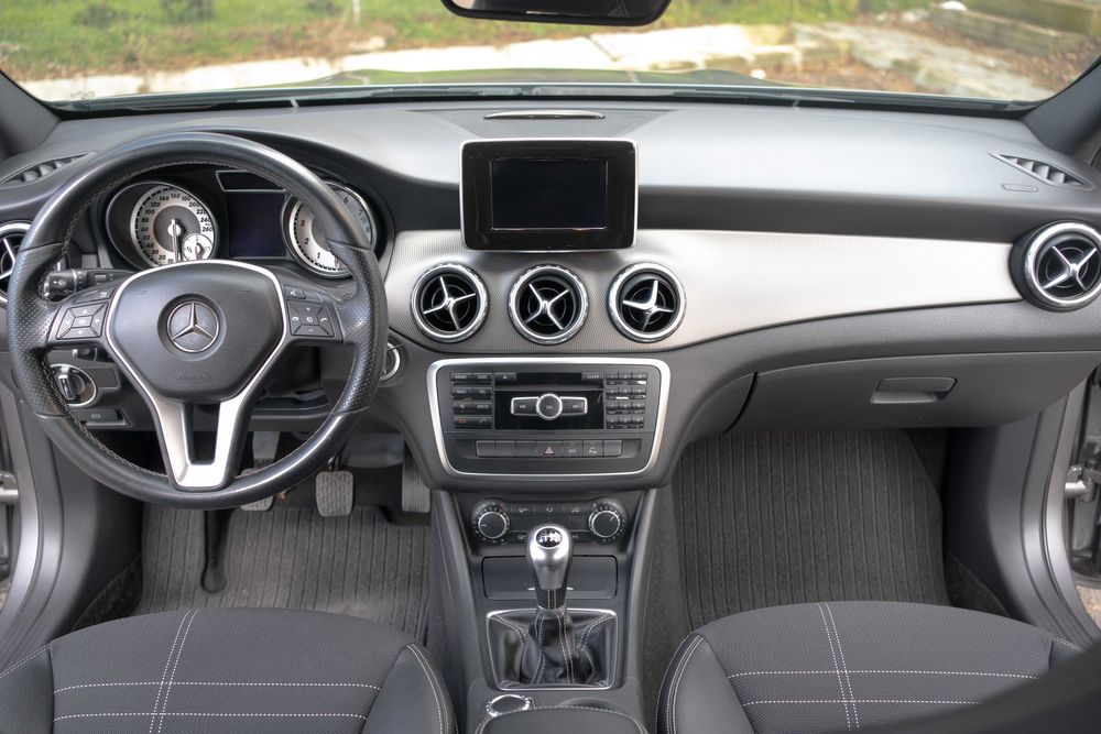 Rate de la 293euro/Luna. Mercedes GLA 200 Urban 1.6i-155cp Euro6 Fara Accidente Garanție 3Ani