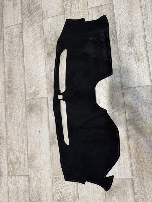 Накидка на панель авто Geely Emgrand