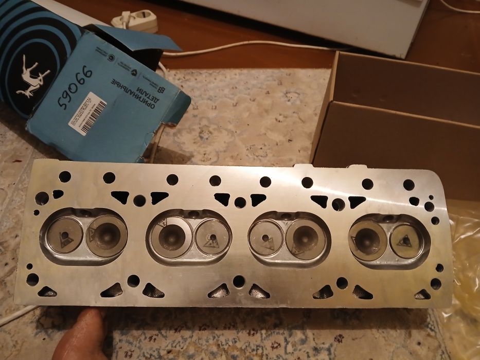 Продам головку от Уаз100