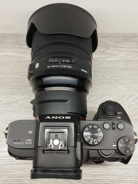 Sony Alpha A7 3, Sigma 24-105 obyektiv bilan 
Sony 24-105 E MOUNT bila