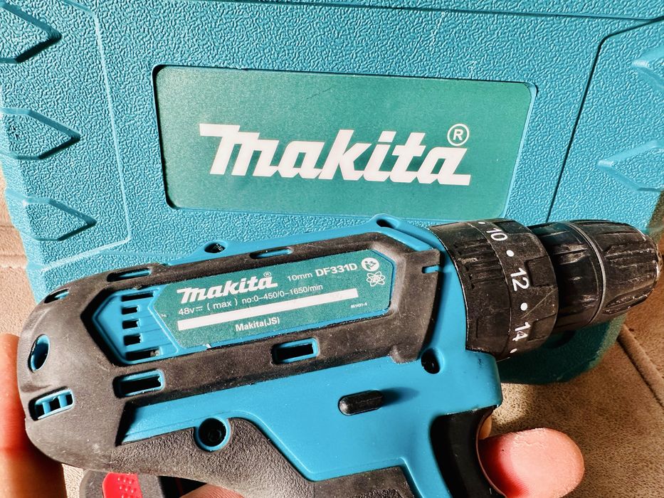 Шуруповёрт Макита