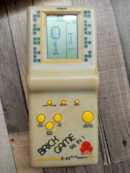 Оригинален ретро тетрис Brick Game 96 in 1 E-23 Plus Mark II от 90-те години напълно работещ