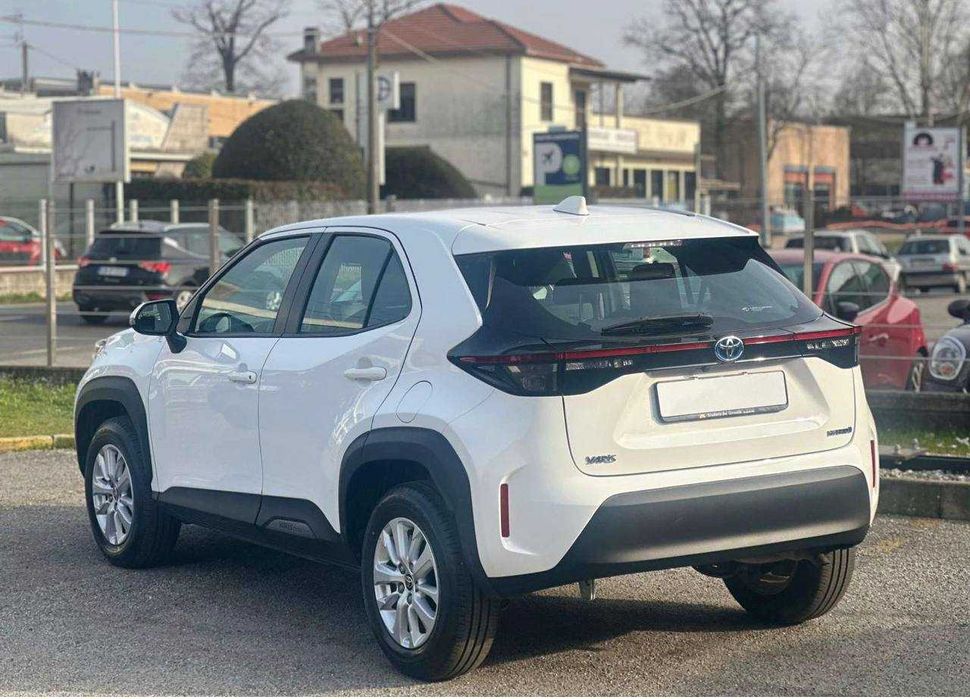 Toyota Yaris 1.5 Hybrid НА ЧАСТИ