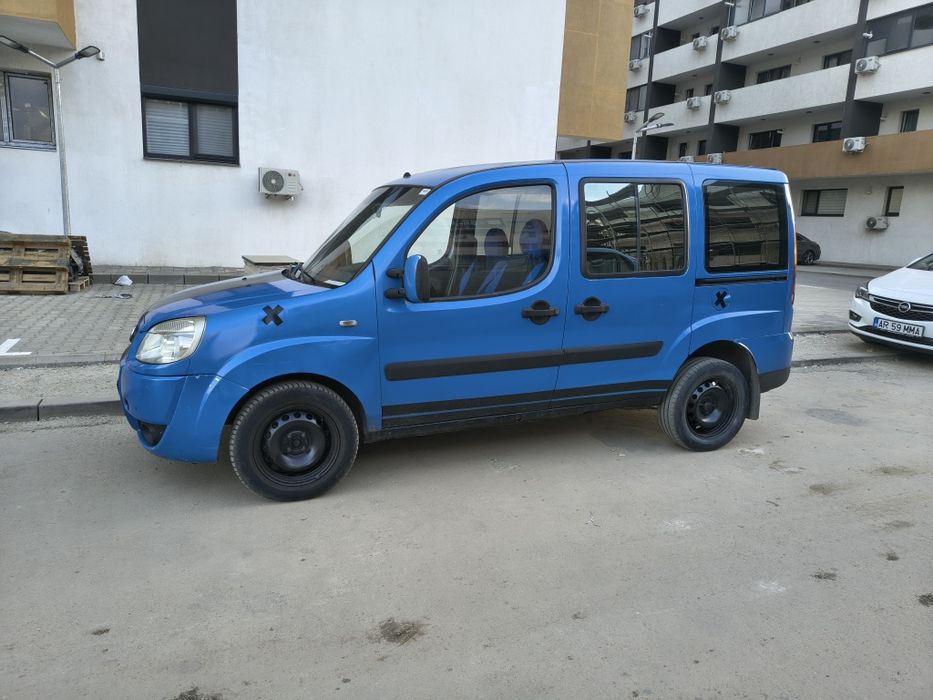 Vând Fiat doblo 1.3 MJTD 2008