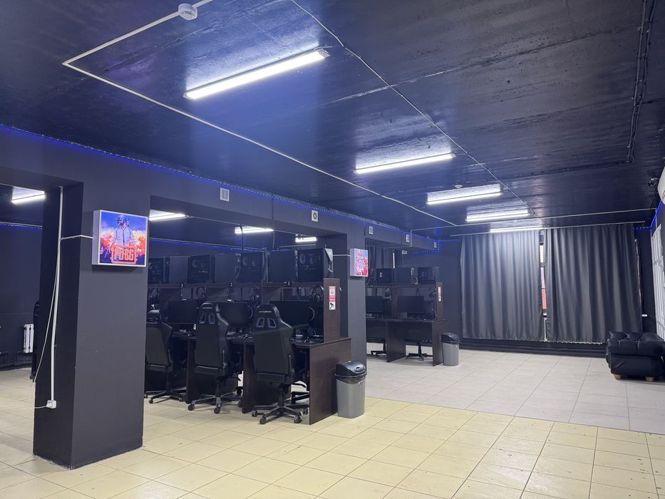 Продам компьютерный клуб