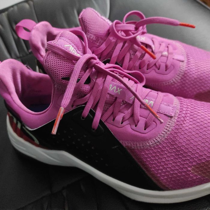 Дамски маратонки Nike