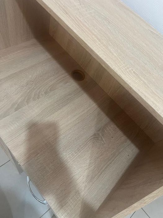 Продам стол деревь