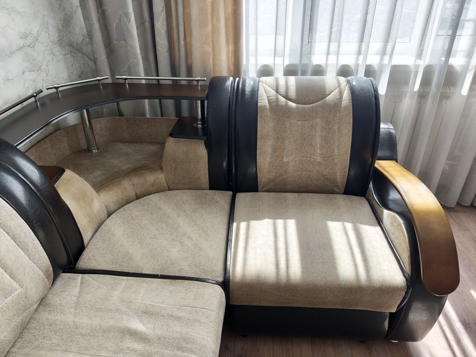 Продается угловой диван кровать