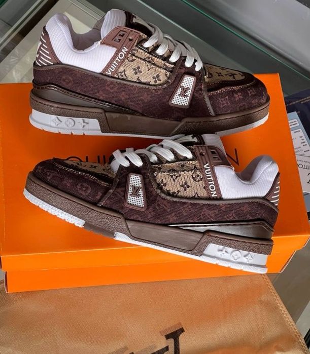 Adidasi Louis Vuitton noi !!! Marimi 36/40 !!! Livrare prin curier cu