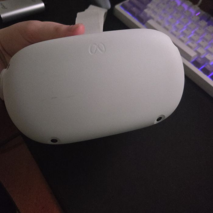 Продам Meta Quest 2