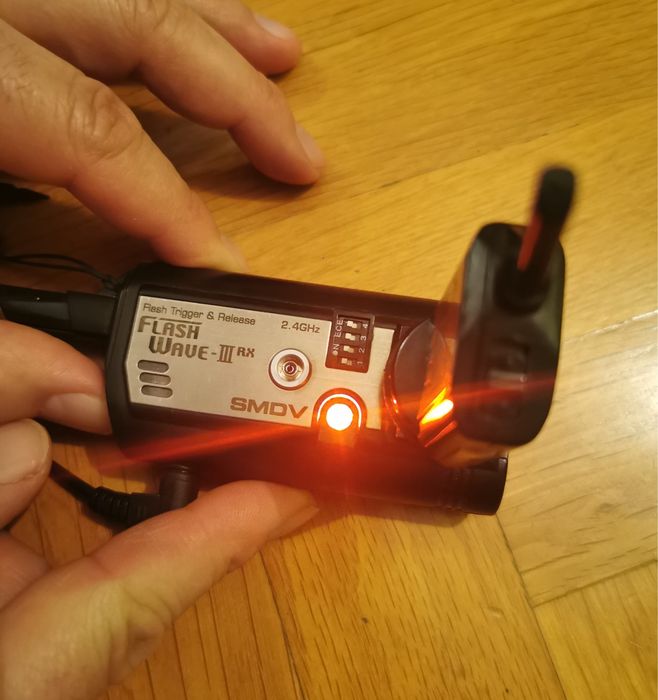 Спусък за светкавица SMDV FlashWave-III Комплект RX+TX 16 канала 200м.