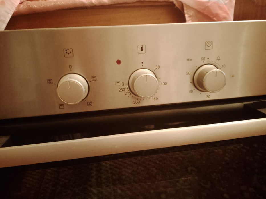 Продам духовой шкаф